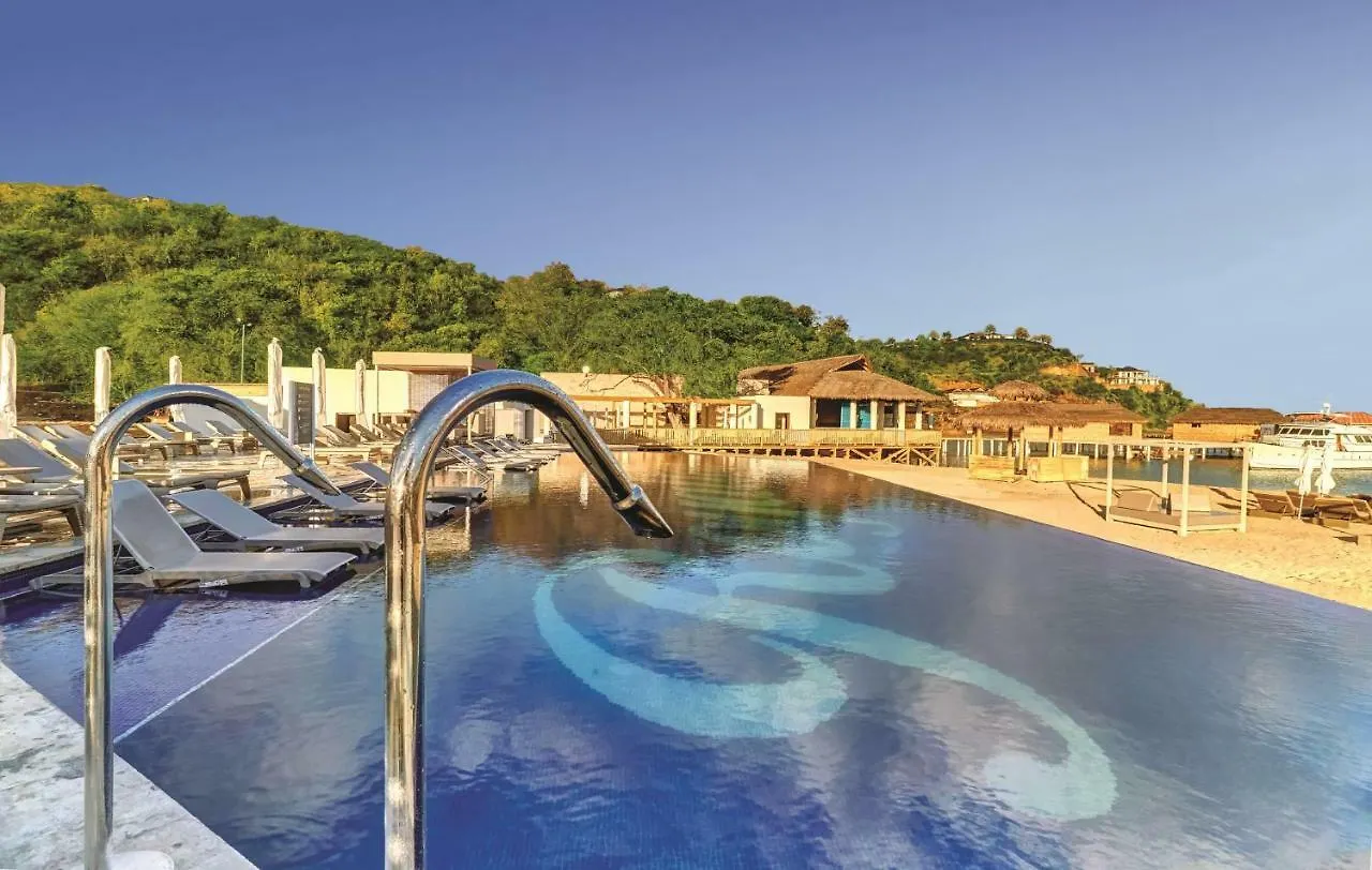 Royalton Antigua, An Autograph Collection All-Inclusive Resort Five Islands Village 5*,