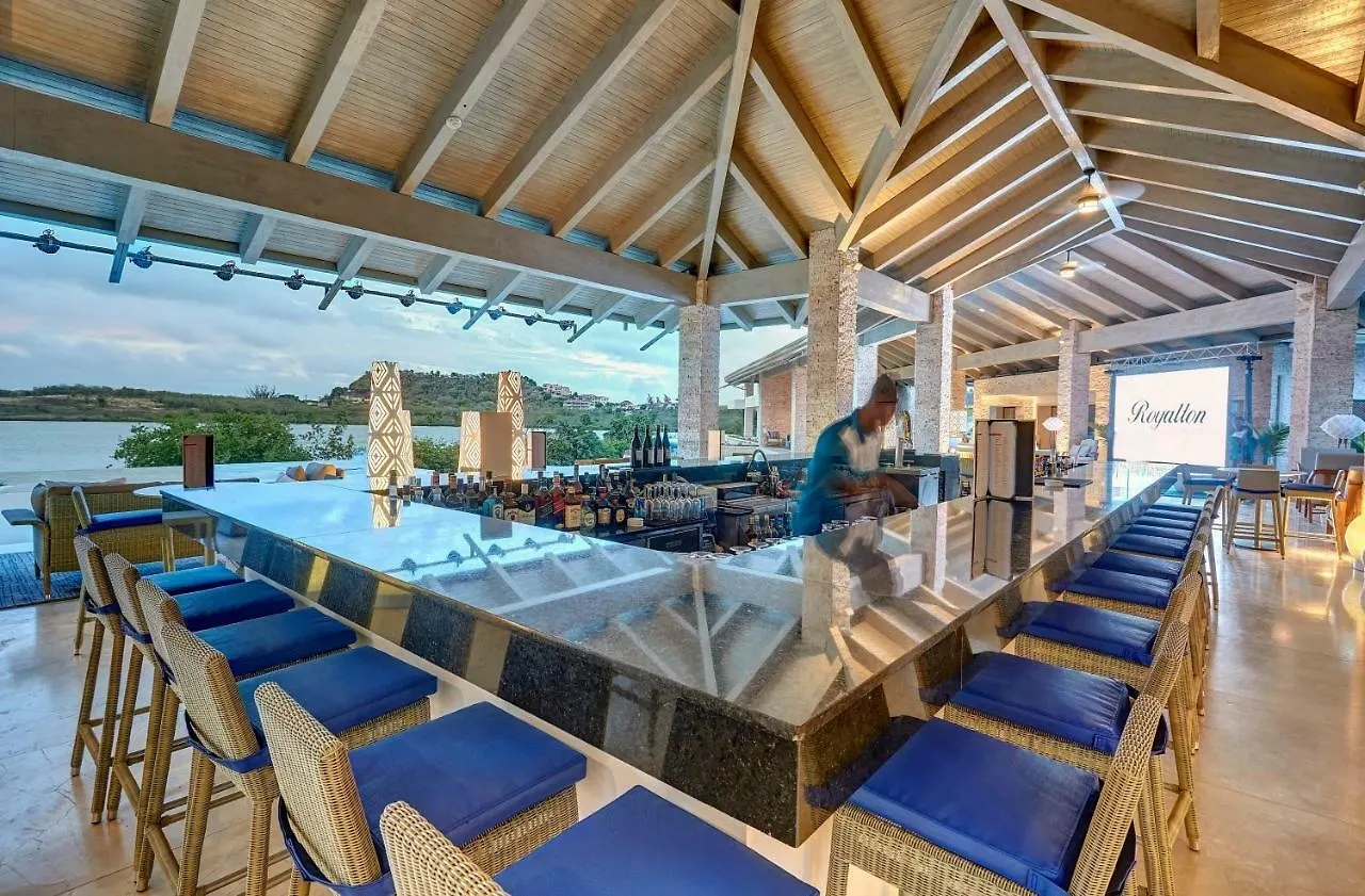 Royalton Antigua, An Autograph Collection All-Inclusive Resort Five Islands Village 5*,  Antigua a Barbuda