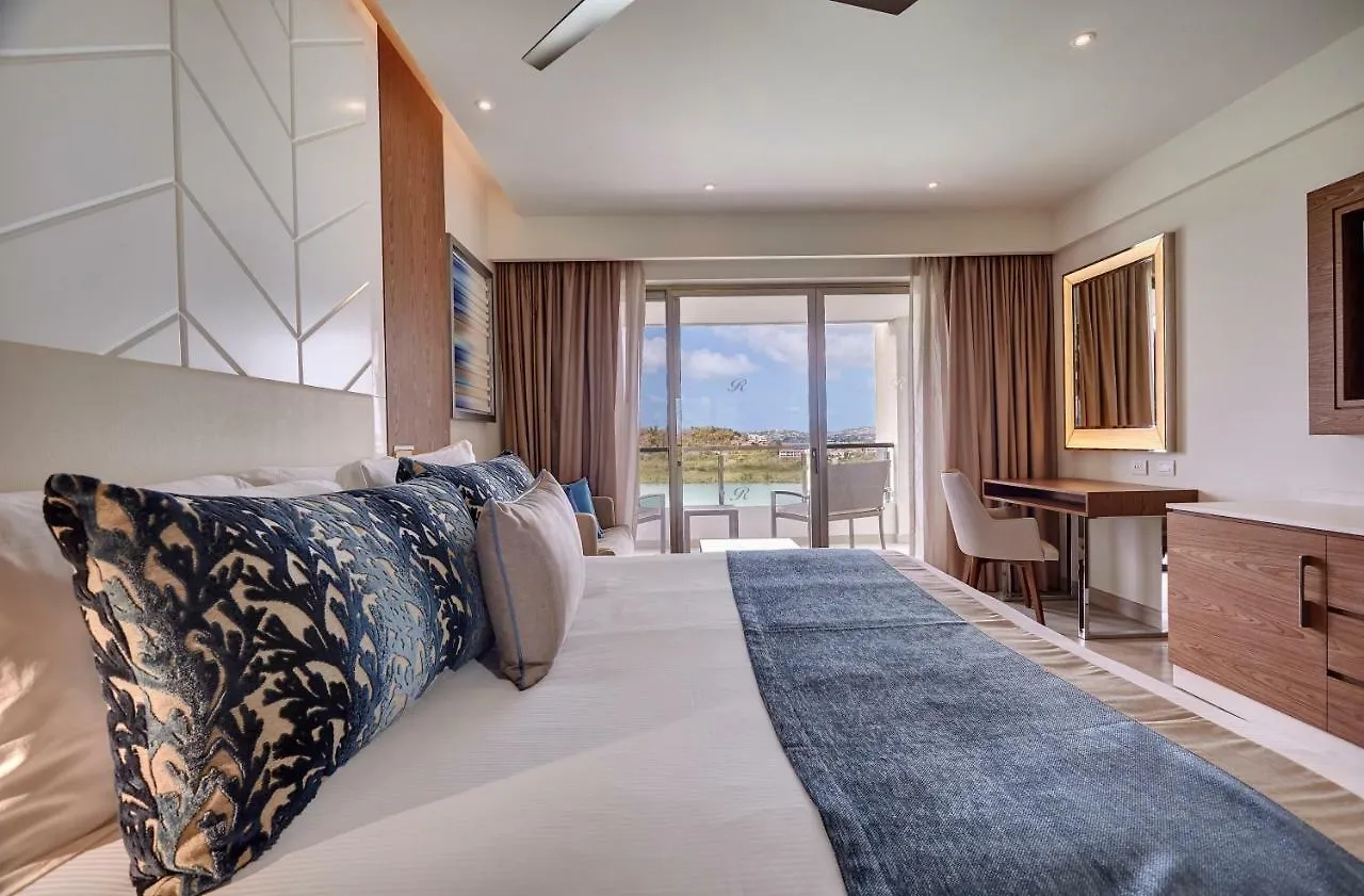 Royalton Antigua, An Autograph Collection All-Inclusive Resort Five Islands Village 5*,  Antigua a Barbuda