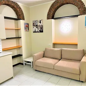  Apartment Downtown Italy
